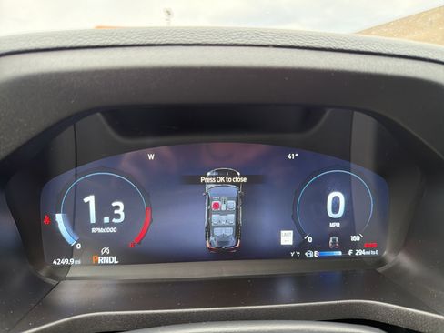 Used 2025 Ford Explorer Active w/ Active Comfort Package image 16