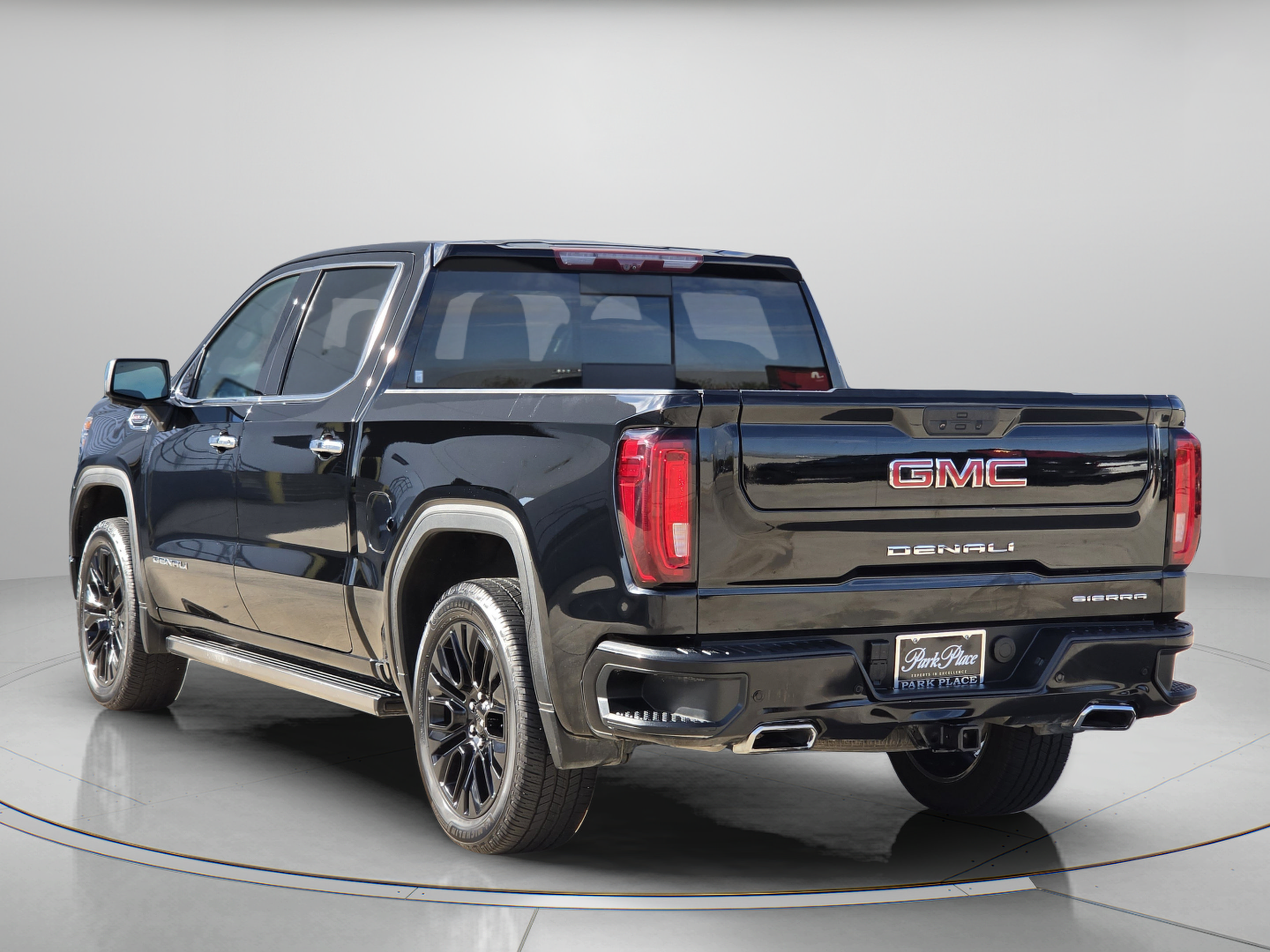 Used 2020 GMC Sierra 1500 Denali w/ Denali Ultimate Package AWD/4WD image 3