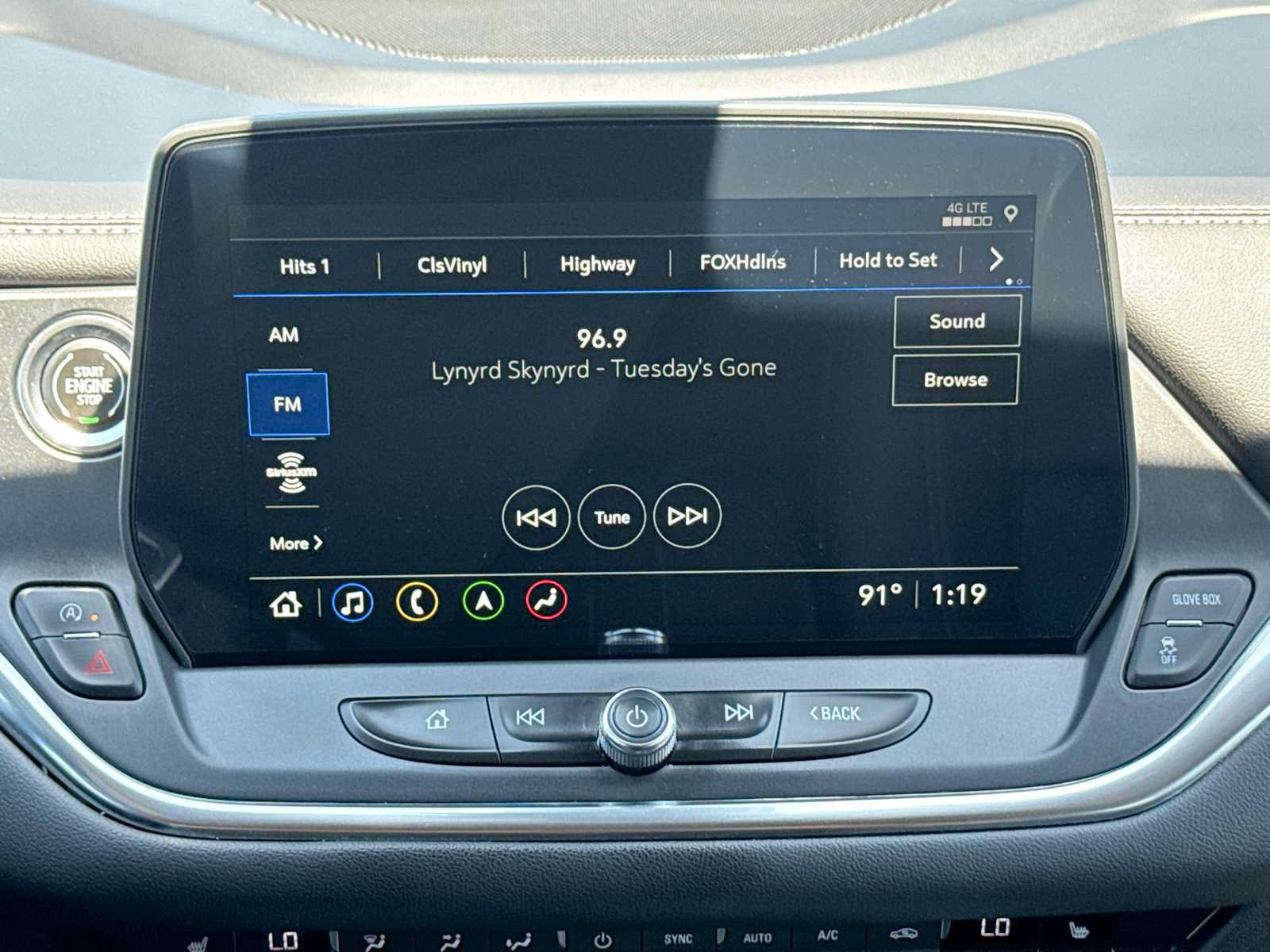 Used 2023 Chevrolet Blazer LT w/ Sound & Technology Package FWD image 12
