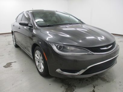 Used 2017 Chrysler 200 Limited w/ Convenience Group
