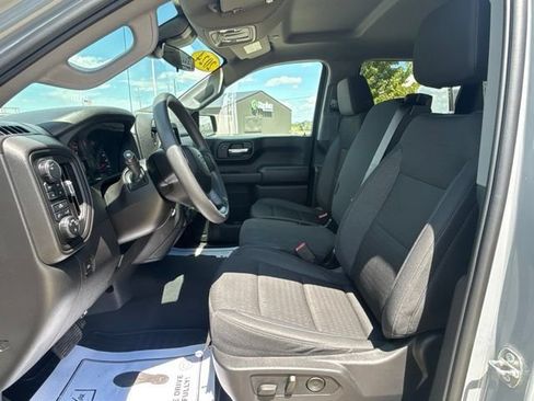 Used 2024 Chevrolet Silverado 1500 Custom Trail Boss AWD/4WD image 17