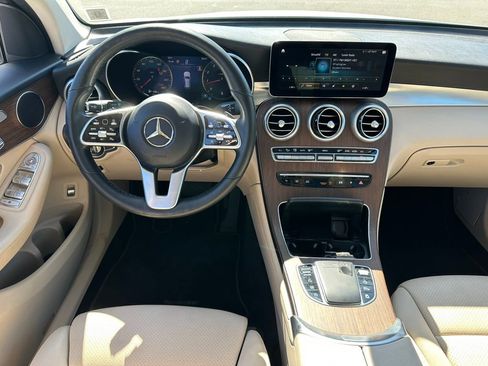 Used 2022 Mercedes-Benz GLC 300 4MATIC image 12