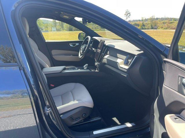 Used 2026 Volvo XC60 B5 Plus AWD/4WD image 14