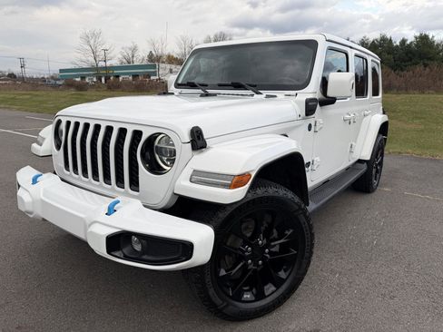Used 2021 Jeep Wrangler Unlimited Sahara image 1