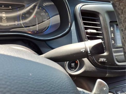 Used 2015 Chrysler 200 S FWD image 22