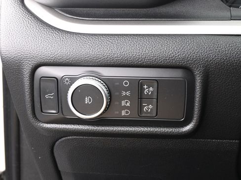 Used 2020 Ford Explorer XLT w/ Equipment Group 202A image 12