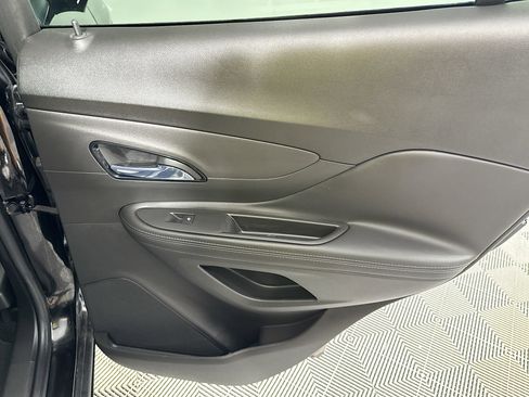 Used 2020 Buick Encore Preferred FWD image 27