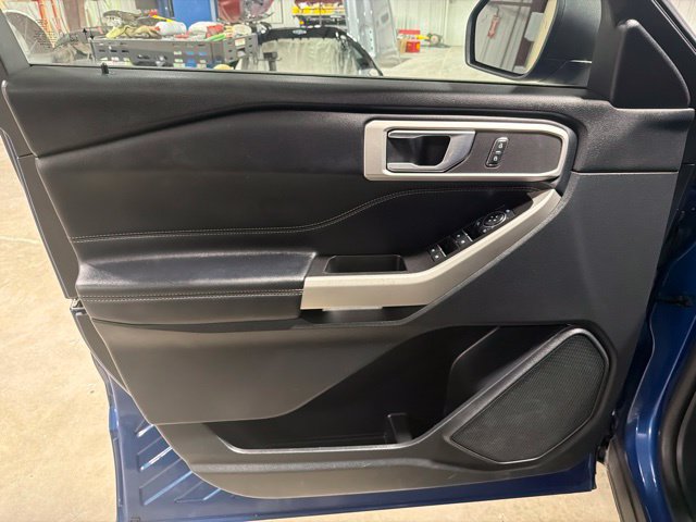 Used 2021 Ford Explorer XLT w/ Equipment Group 202A AWD/4WD image 20