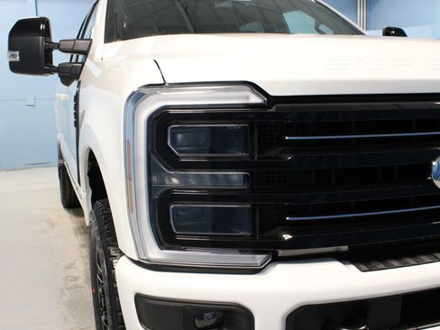 New 2025 Ford F250 Platinum image 34