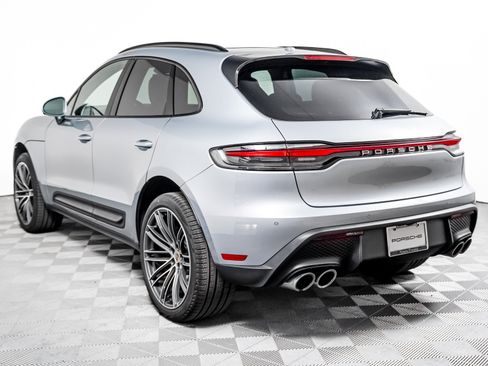Certified 2026 Porsche Macan AWD/4WD image 3