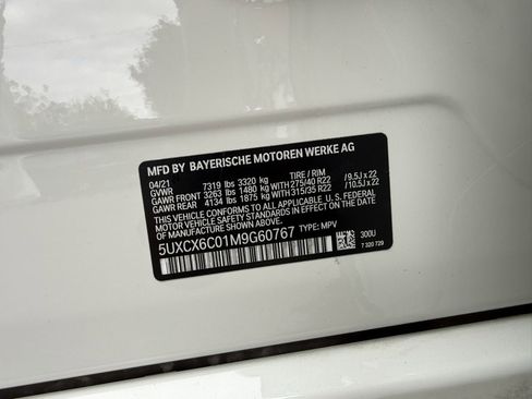 Used 2021 BMW X7 M50i image 34