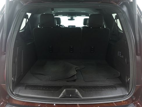 Used 2022 GMC Yukon XL SLT w/ SLT Luxury Package image 20