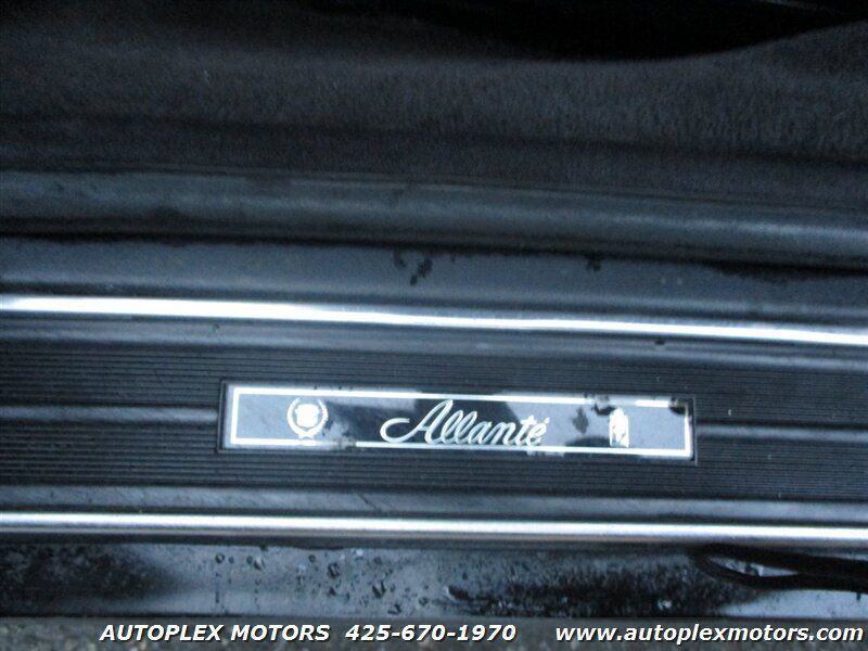 Used 1992 Cadillac Allante FWD image 28