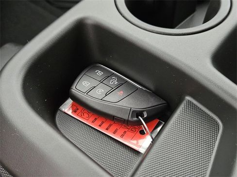 New 2025 GMC Sierra 1500 SLE image 23