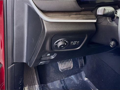 New 2026 Jeep Grand Cherokee L Limited AWD/4WD image 5