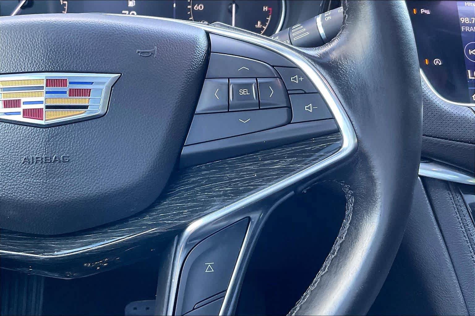 Used 2020 Cadillac XT5 Premium Luxury AWD/4WD image 24