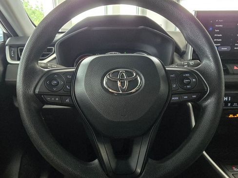 Used 2025 Toyota RAV4 XLE AWD/4WD image 22