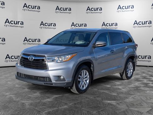 Used 2014 Toyota Highlander LE image 4
