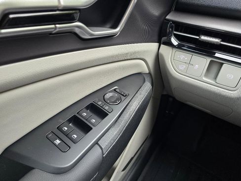 New 2026 Kia Sportage EX image 12