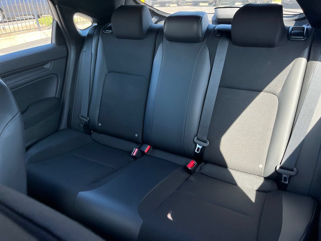 Used 2023 Honda Civic Sport image 45