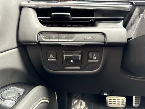 Used 2024 Cadillac Escalade V image 37