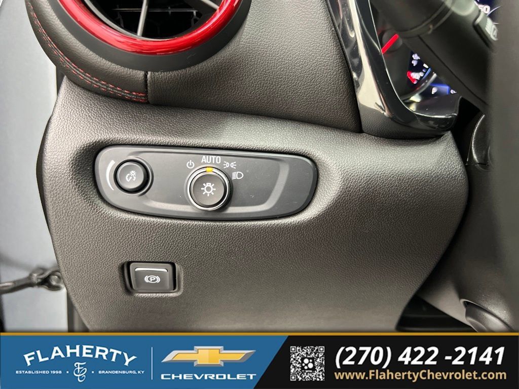 Used 2025 Chevrolet Blazer RS w/ Enhanced Convenience Package FWD image 24