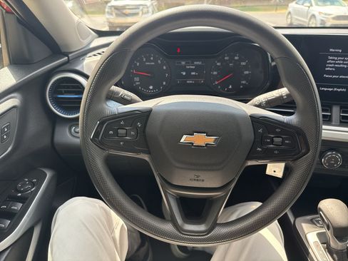 Used 2026 Chevrolet Trax LS FWD image 20