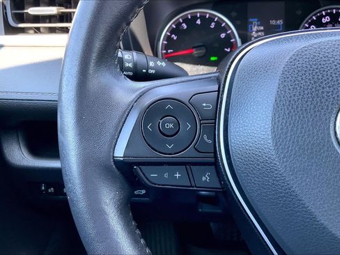 Used 2022 Toyota RAV4 XLE Premium FWD image 23