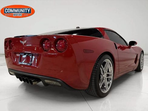 Used 2005 Chevrolet Corvette Coupe w/ Preferred Equipment Group RWD image 9