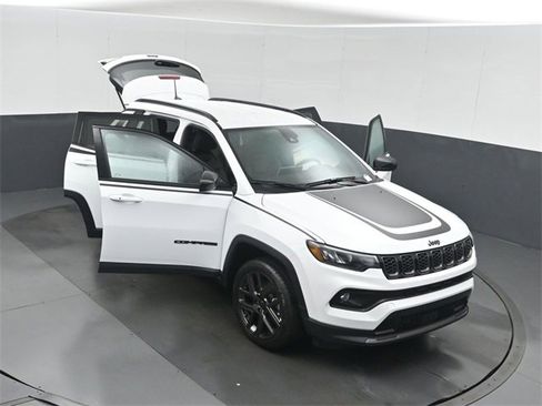 New 2026 Jeep Compass Latitude image 50