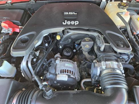 Used 2020 Jeep Wrangler Unlimited Sport image 31