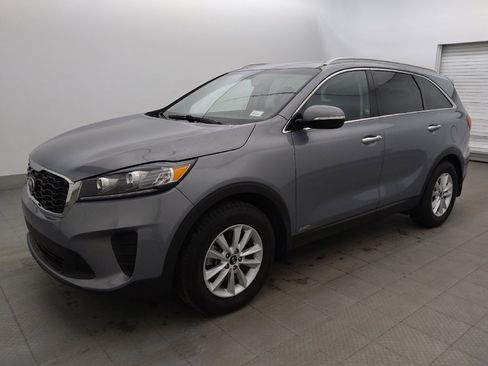 Used 2019 Kia Sorento AWD w/ LX Convenience Package image 2