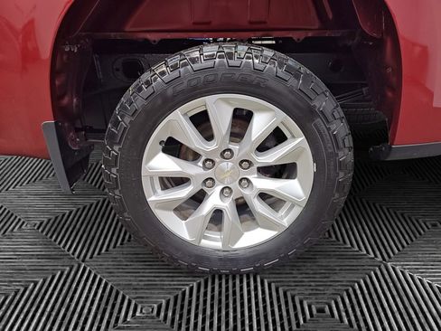 Used 2020 Chevrolet Silverado 1500 Custom w/ Custom Value Package image 14