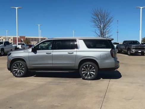 New 2026 Chevrolet Suburban High Country RWD image 6