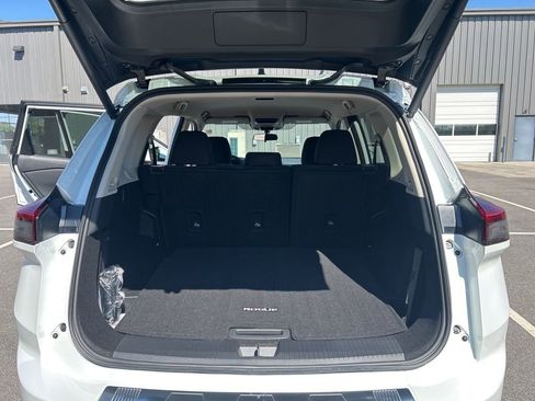 New 2026 Nissan Rogue SV FWD image 20