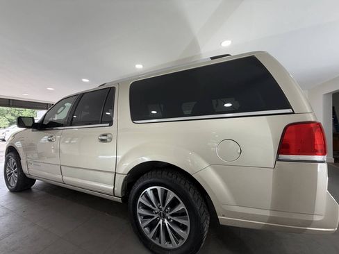 Used 2017 Lincoln Navigator L Select AWD/4WD image 37