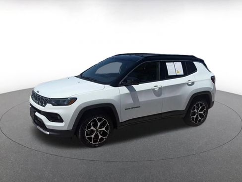 Used 2025 Jeep Compass Limited AWD/4WD image 8