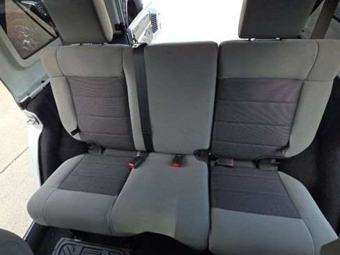 Used 2010 Jeep Wrangler Unlimited Sahara w/ Dual Top Group AWD/4WD image 34