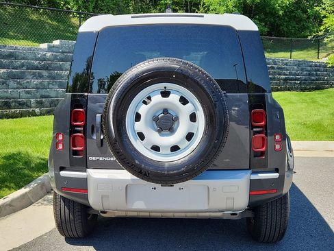 Used 2024 Land Rover Defender 110 S AWD/4WD image 7