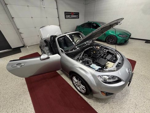 Used 2011 MAZDA MX-5 Miata Sport RWD image 55