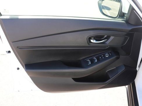 Certified 2023 Honda Accord EX image 9