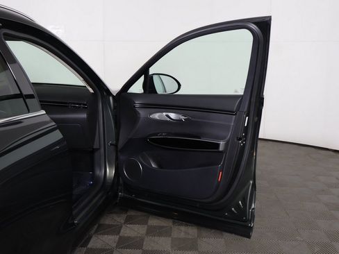 Used 2025 Genesis GV70 2.5T image 19