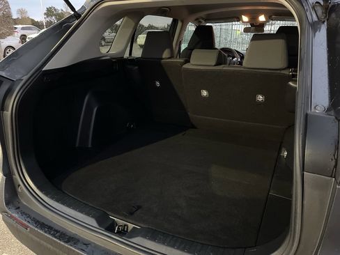 Used 2021 Toyota RAV4 XLE image 10