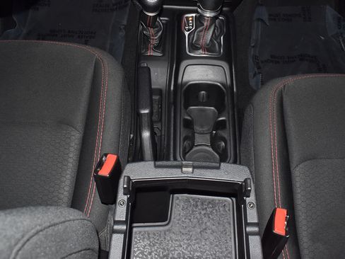 Used 2021 Jeep Wrangler Unlimited Rubicon w/ Uconnect 4C Nav & Sound Group AWD/4WD image 21