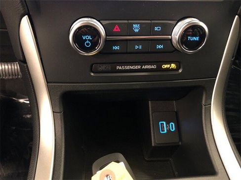 New 2024 Ford Edge SE image 21