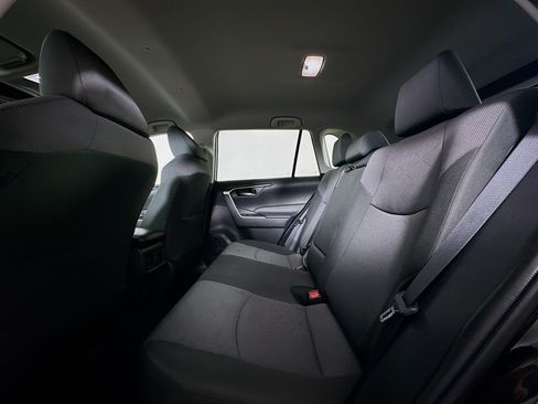 Used 2025 Toyota RAV4 XLE AWD/4WD image 27