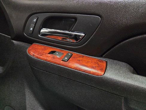 Used 2011 GMC Sierra 2500 SLT w/ SLT Convenience Package image 39