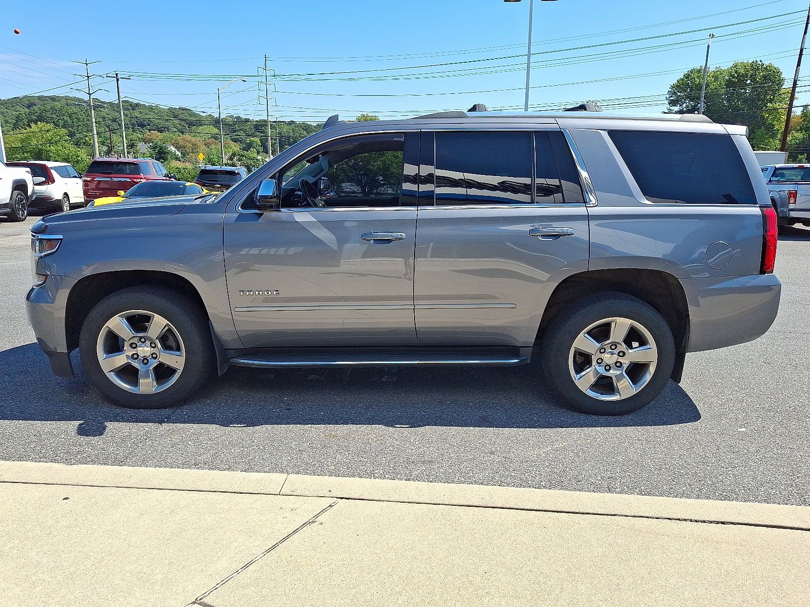 Used 2019 Chevrolet Tahoe Premier AWD/4WD image 4