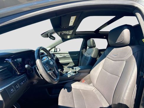 Certified 2023 Cadillac XT5 Sportv w/ Technology Package image 24