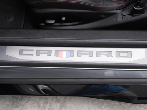 Used 2019 Chevrolet Camaro ZL1 RWD image 18